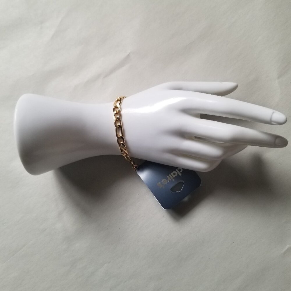 Claire's Gold Chain Link Bracelet